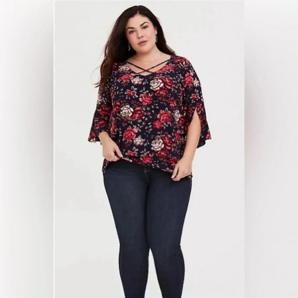 Torrid Plus Navy Floral Split Bell Sleeve Crisscross Neckline Crepe Blouse boho - Picture 2 of 10